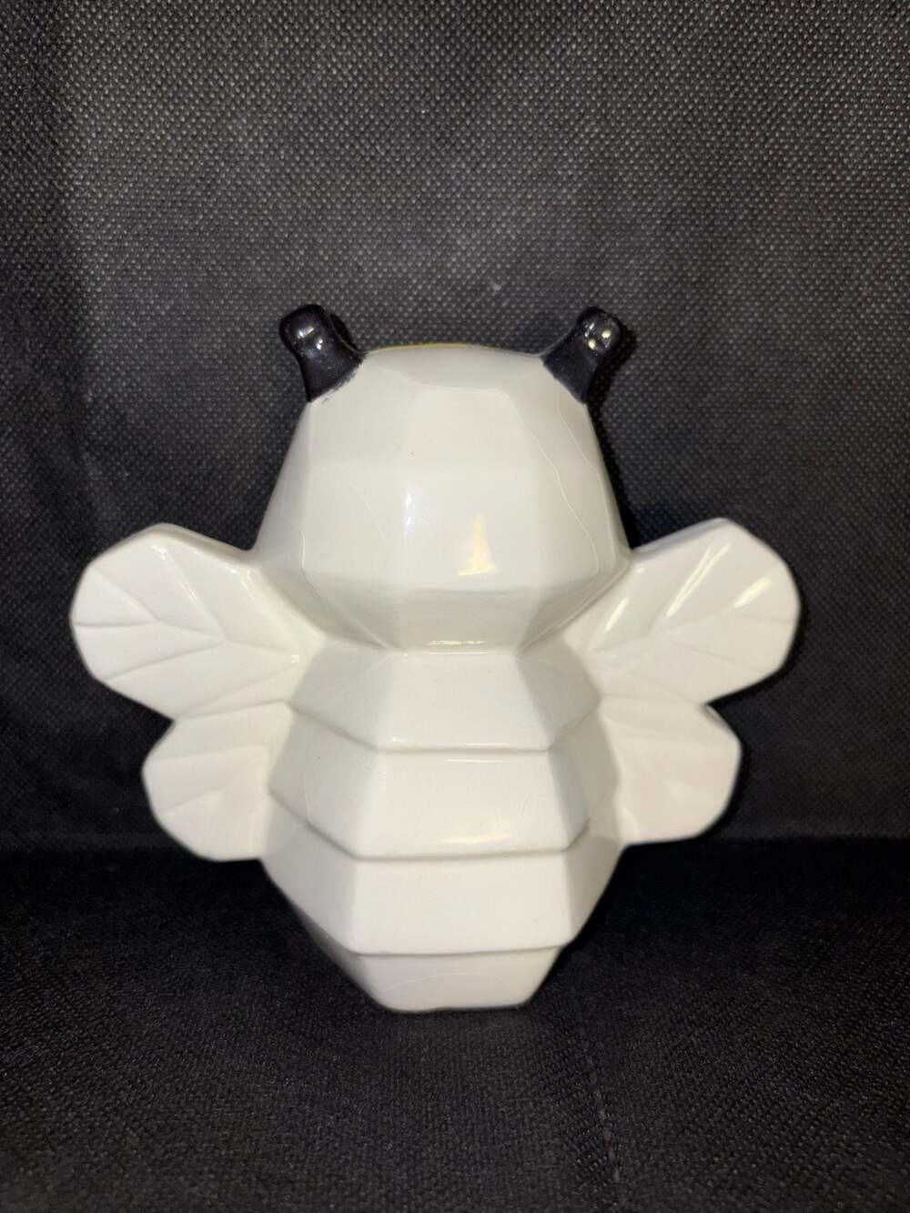 Sanko Ceramic Bee Figurine Geometric Design - Picture 2 of 3
